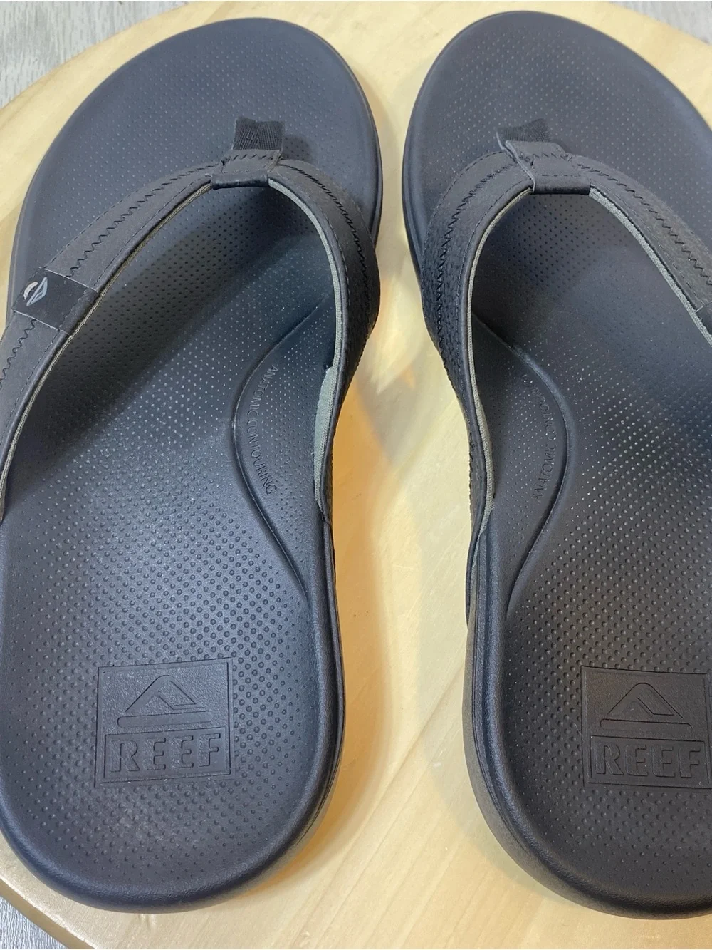 REEF Men's  10 Cushion Phantom 2.0 Flip Flop Thong Sandals Black